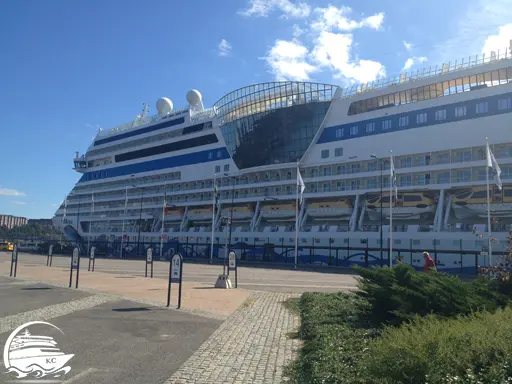 Kreuzfahrtterminal Stockholm - Frihamnen AIDAmar am Kreuzfahrtanleger Frihamnen in Stockholm - Stockholm auf eigene Faust
