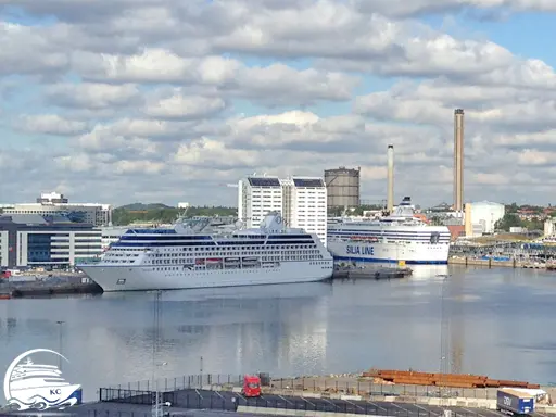Kreuzfahrtterminal Stockholm Vaertahamnen - Stockholm auf eigene Faust Stockholm auf eigene Faust - Schiffe im Hafen von Stockholm