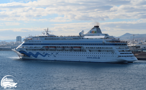 AIDAcara im Hafen von Lanzarote 2019