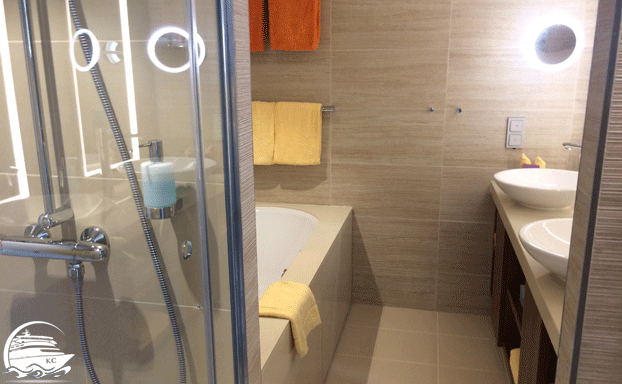 Badezimmer einer Premium Suite