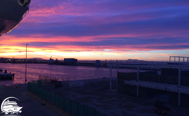 Sonnenaufgang im Hafen von Mallorca AIDAperla Reisebericht Mittelmeer
