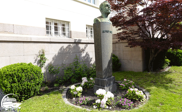Oslo auf eigene Faust - Alfred Nobel Statue Oslo
