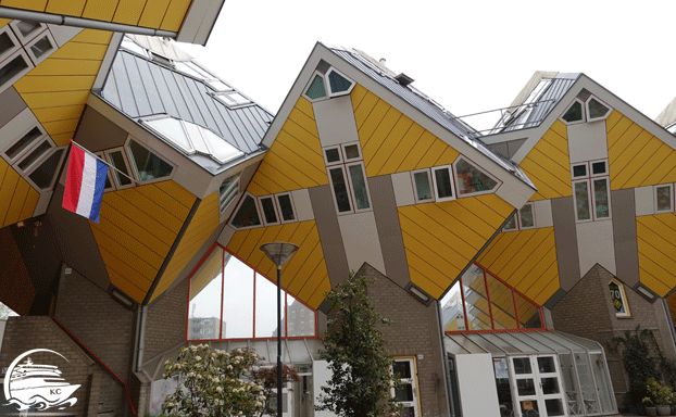 Rotterdam auf eigene Faust - Innenhof im Kubushaus