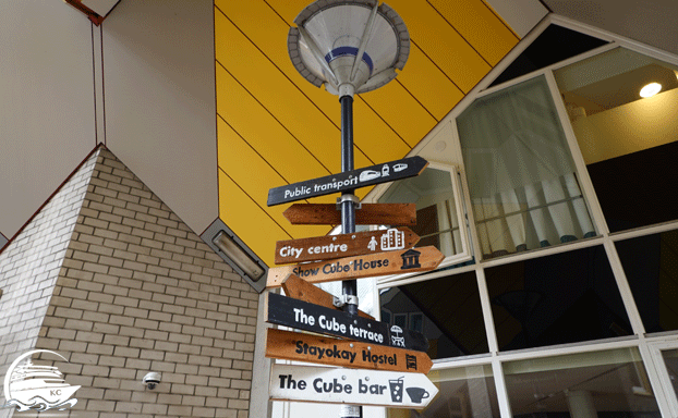 Rotterdam auf eigene Faust - Wegweiser im Kubushaus