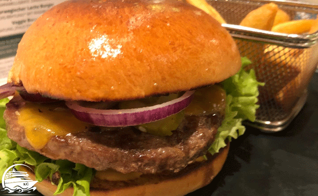 AIDAnova Erfahrungen - Das Essen - Cheeseburger im Best Buger @SEA