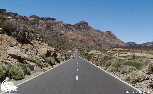 Teneriffa Sehenswürdigkeiten - Straße im Mount Teide Nationalpark