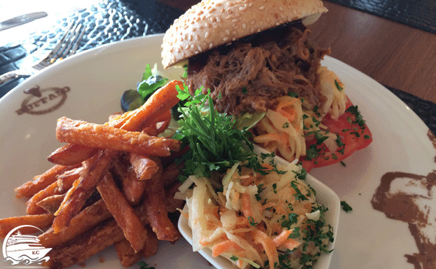 AIDAperla Reisebericht 2017 - Buffalo Steak House - Pulled Pork Burger