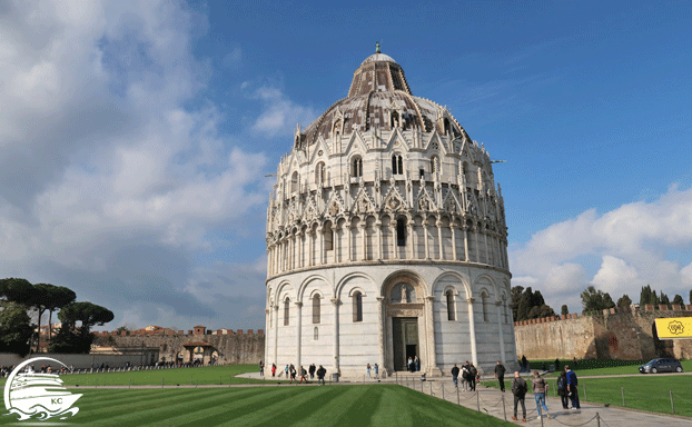 Ausflug nach Pisa - Das Baptisterium beim schiefen Turm von Pisa