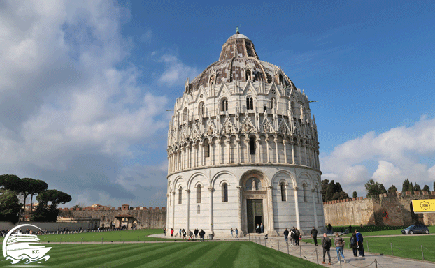 Das Baptisterium beim schiefen Turm von Pisa Ausflug nach Pisa - Das Baptisterium beim schiefen Turm von Pisa