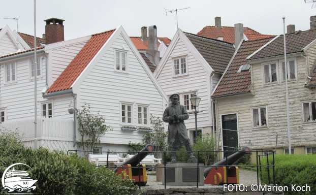 Ausflugstipps Stavanger / Mekjarvik - Gamle Stavanger mit Denkmal von Thore Horve