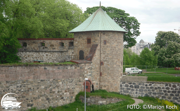 Blick vom Schiff auf die Festung Akershus