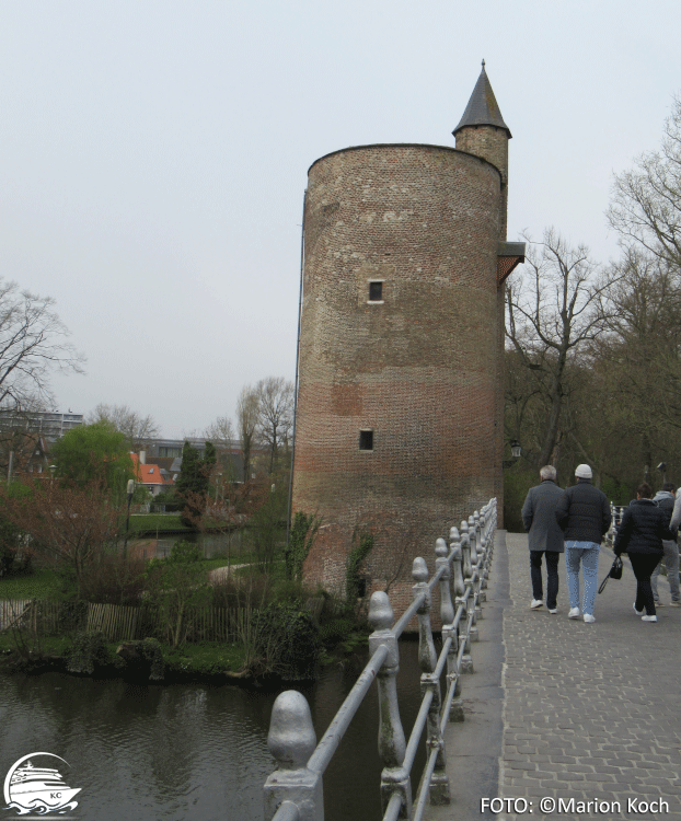 Ausflugstipps Zeebrügge / Brügge - Schießpulverturm und Minnewaterbrücke