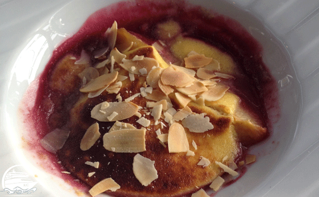 Le Havre - Fahrt nach Paris - Dessert auf der Bootsfahrt auf der Seine