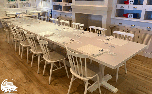 Tische im Beach House AIDAcosma Restaurants Erfahrungen - Beach House - Tische