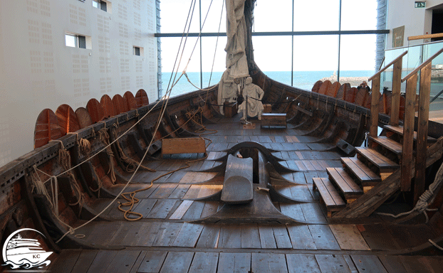 Ausflugstipps Reykjavik - Viking World Museum - Wikingerschiff  „Isländer“ (Íslendingur)
