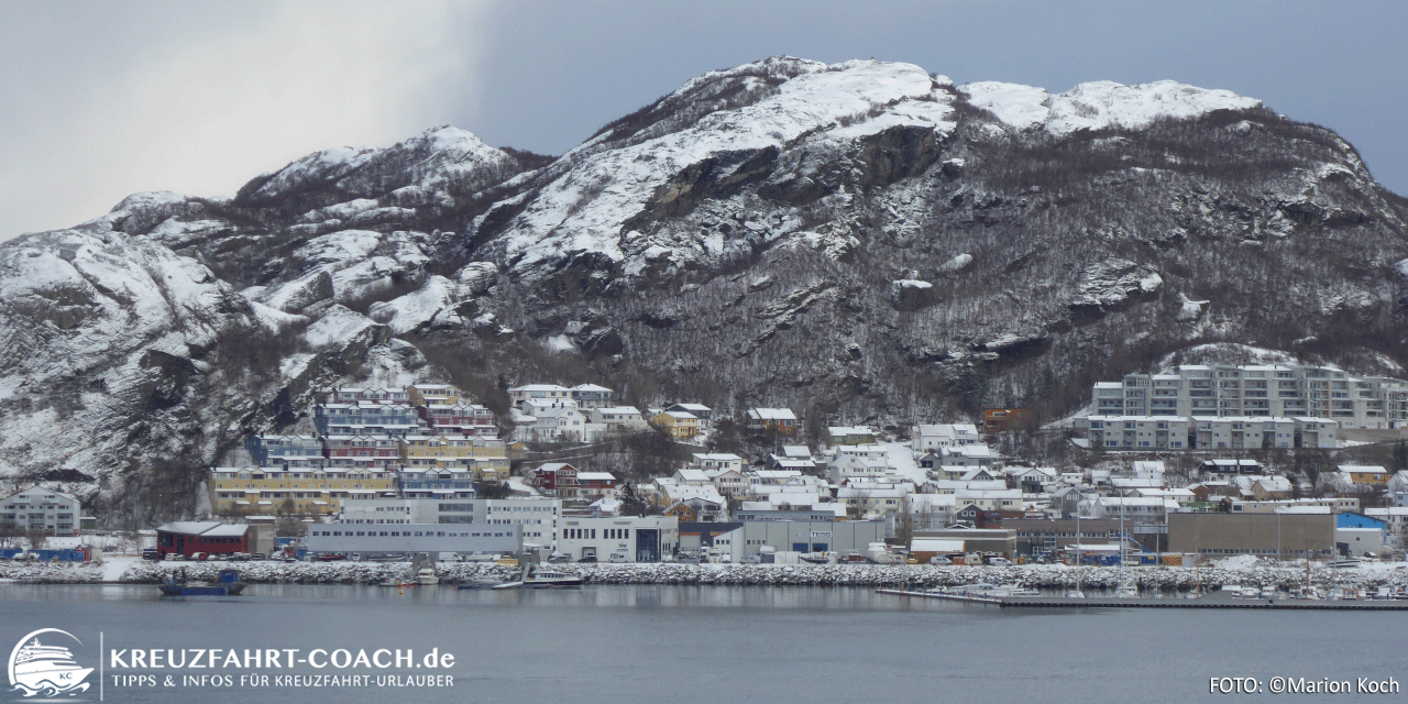 Blick auf den verschneiten Ort Bodø Ausflugstipps Bodø - Bodø auf eigene Faust