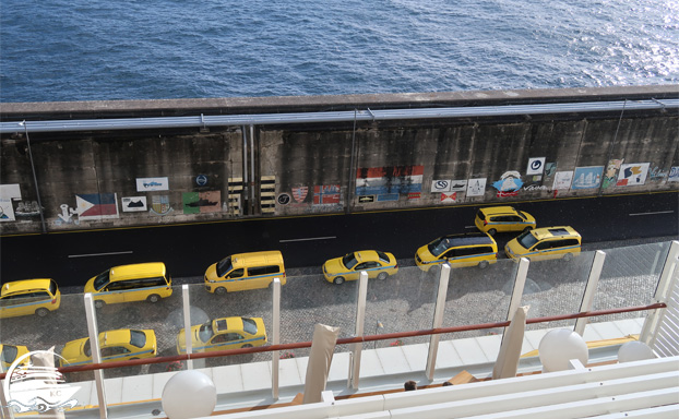 Madeira auf eigene Faust - Taxis am Kreuzfahrtanleger in Funchal auf Madeira