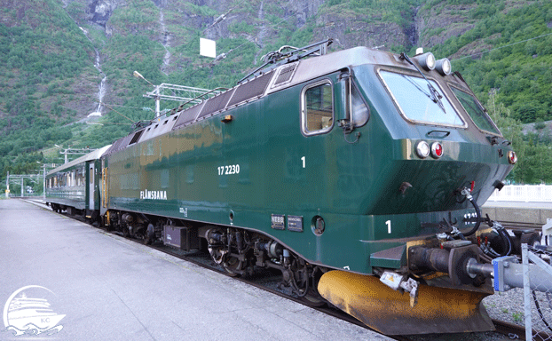 Fahrt mit der Flåmsbana Ausflugstipps Flåm - Flåmsbana