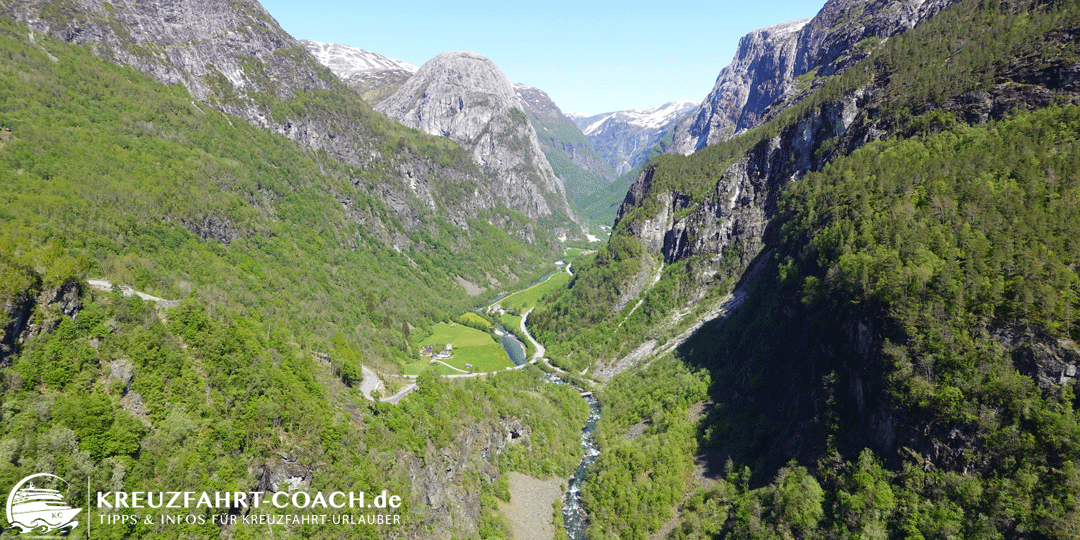 Ausflugstipps Flåm - Ausblick vom Stalheim Hotel