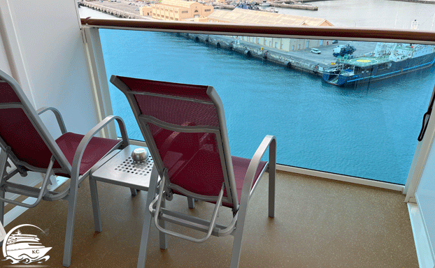 Balkon mit Glasbrüstung AIDAcosma Kabinen-Bewertung - Kabine14215: Balkon mit Glasbrüstung