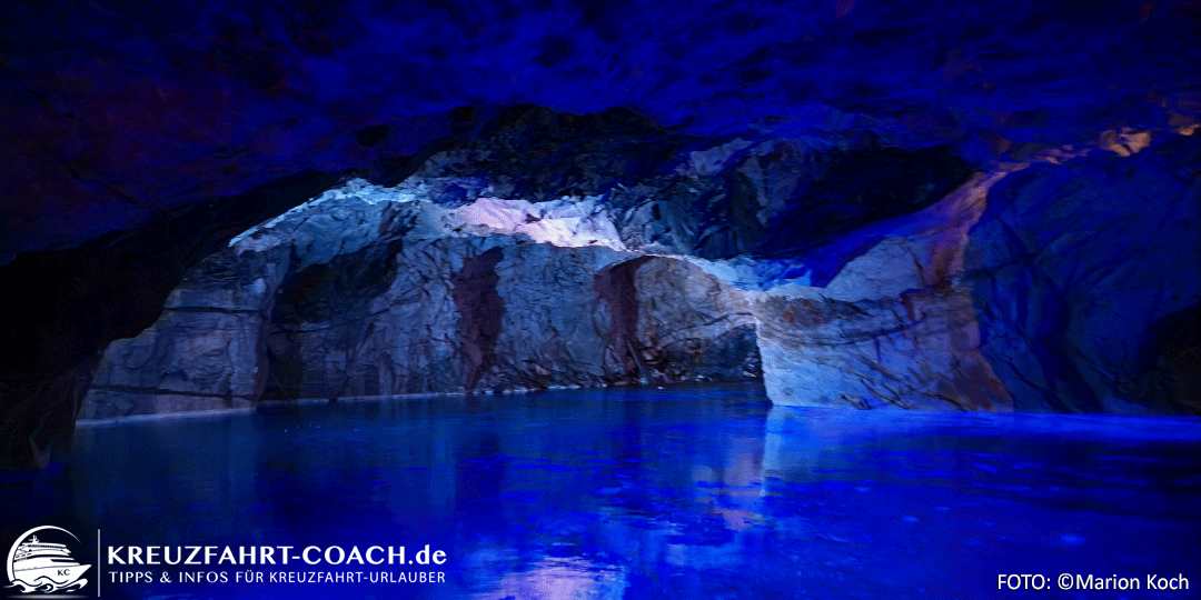 Ausflug in die Marmorhöhlen Blick auf das Rathaus von Oslo