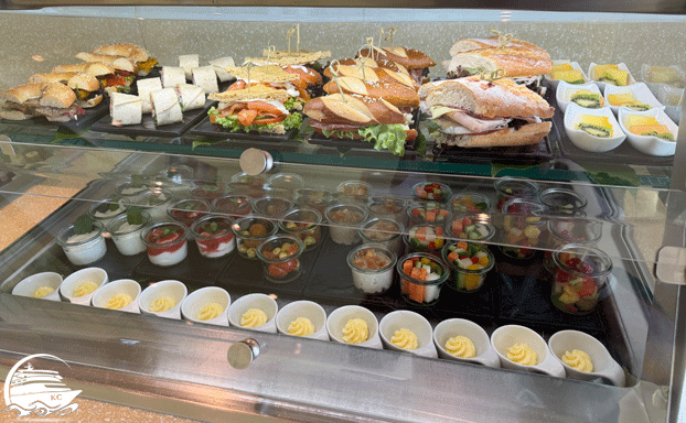 AIDA Lounge auf AIDAprima - Beispiel Snacks 1