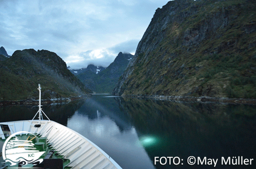 Mit Hurtigruten durch die Fjorde in Norwegen.