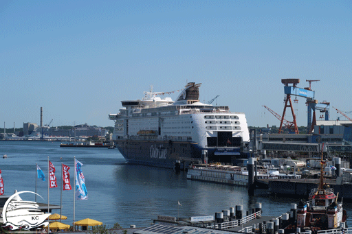 Blick auf ein Color Line Schiff am Norwegenkai in Kiel