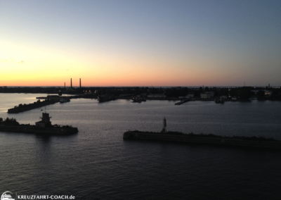 st petersburg hafen sonnenuntergang 1500px