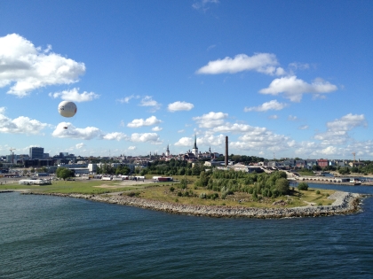 Blick auf Tallin im Sommer